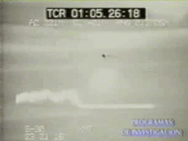 Ovni es perseguido por Avion Militar
