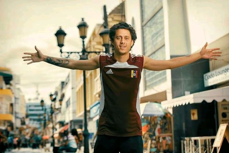 Primer plano de Tirone González Orama "Canserbero", tema central del análisis sobre las pruebas de su homicidio en 2025.