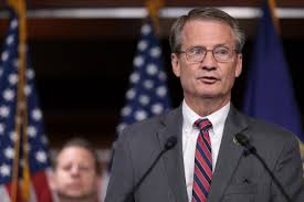 El congresista Tim Burchett durante una audiencia sobre UAP en el Capitolio | Fuente: Archivo del Congreso de EE.UU.