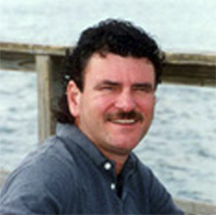 Jim Sparks otro de los casos estudiados por John Mack, se convirtio en negociador con sus abductores.