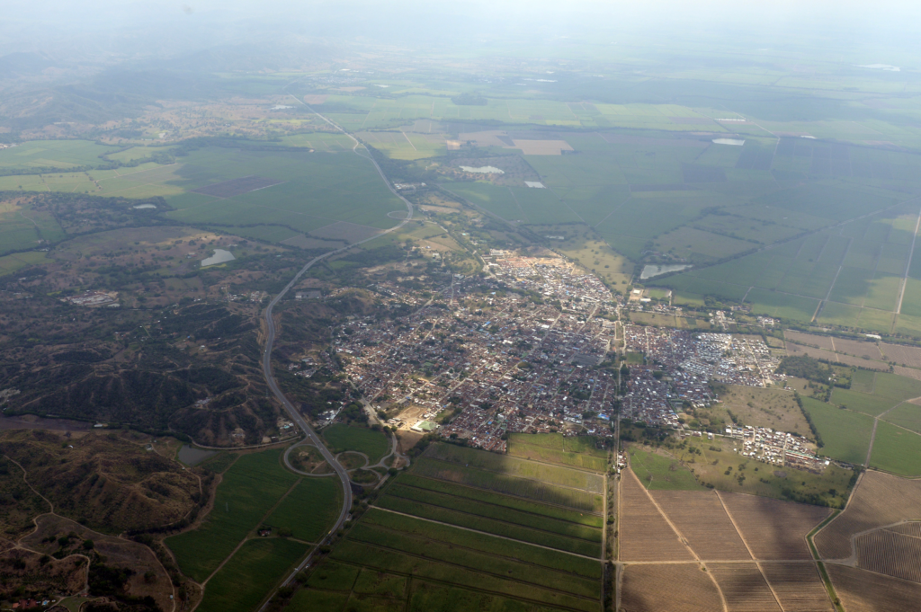 Imagen aerea del pueblo Zarzal en el valle del cauca - Colombia